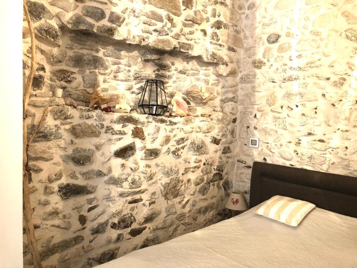 Appartement de charme au coeur de Saint-Tropez Extérieur photo
