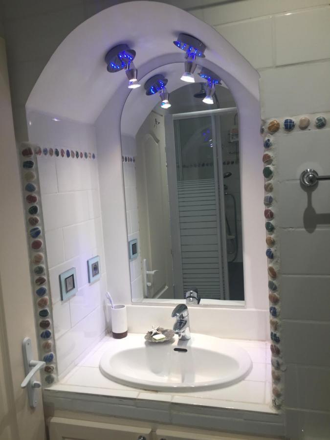 Appartement de charme au coeur de Saint-Tropez Extérieur photo